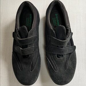 Grasshoppers Black Suede Velcro Sneakers Size 9